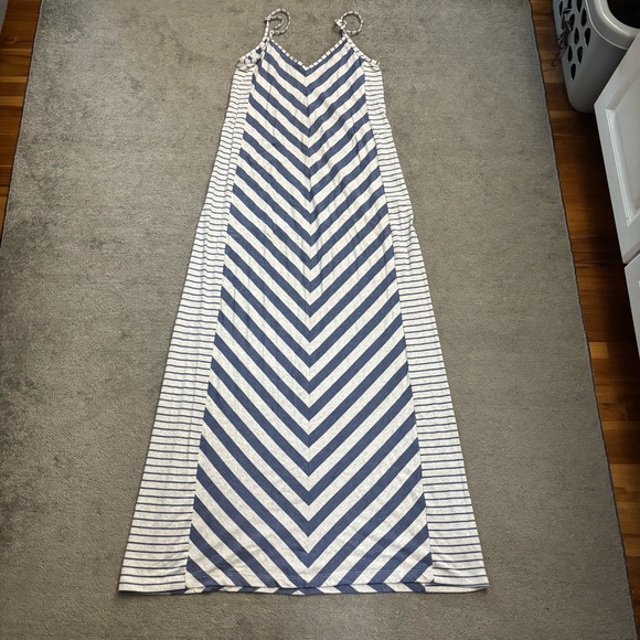 Tommy Bahama Sleeveless V Neck Chevron Maxi Dress Blue Grey - Picture 2 of 7